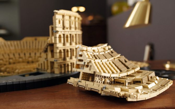W l'Italia. Il Colosseo (10276) LEGO è il set più grande di sempre